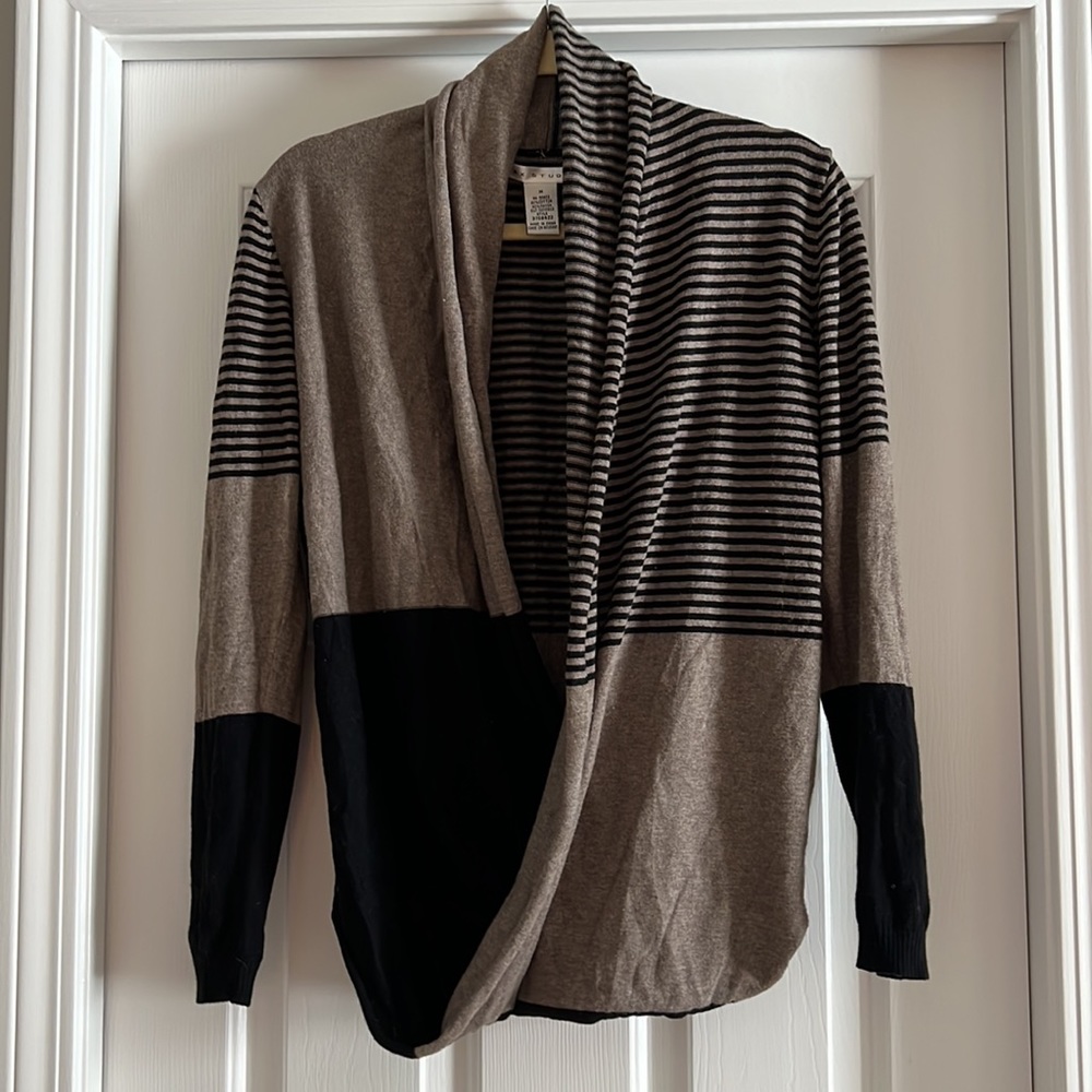 Max Studio Criss Cross Sweater - Medium - black brown